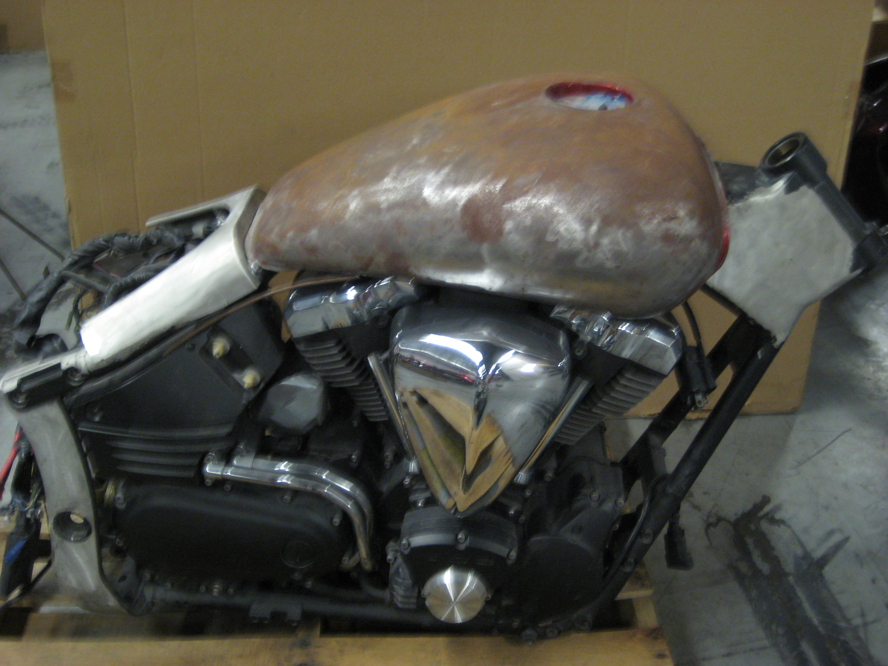 2005 yamaha road star 1700 gas tank